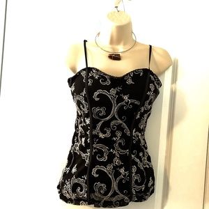 Sweet heart embroidered top